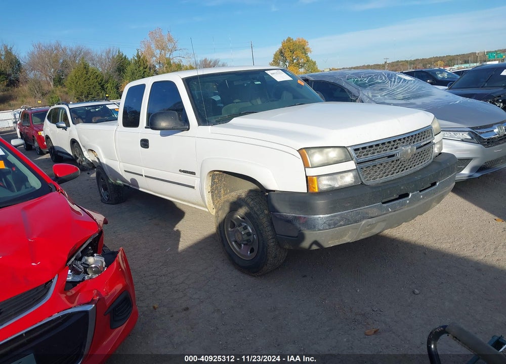 2005 CHEVROLET SILVERADO 2500HD LS VIN: 1GCHC29U05E276989