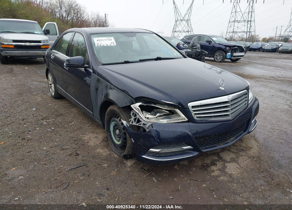 2013 MERCEDES-BENZ C 300 LUXURY 4MATIC/SPORT 4MATIC VIN: WDDGF8AB2DR287196