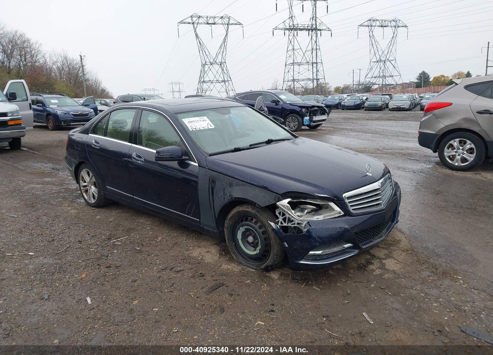 2013 MERCEDES-BENZ C 300 LUXURY 4MATIC/SPORT 4MATIC VIN: WDDGF8AB2DR287196