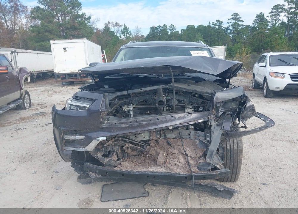2022 INFINITI QX80 LUXE AWD VIN: JN8AZ2AE0N9290859
