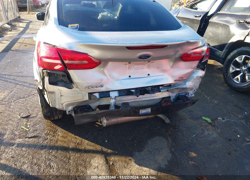 2016 FORD FOCUS VIN: 1FADP3F29GL220792