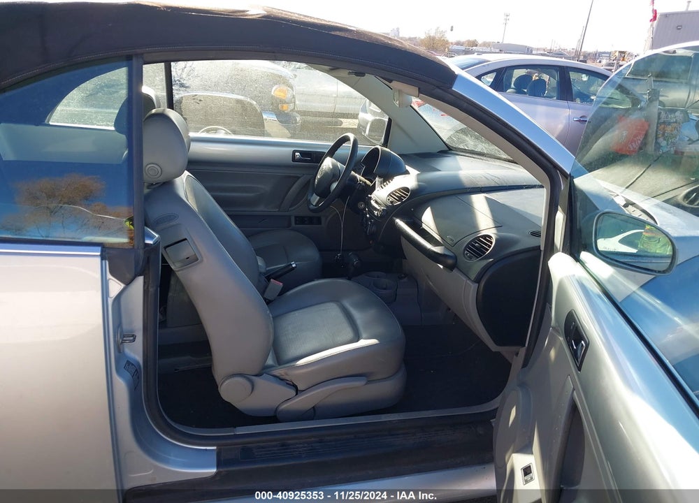 2003 VOLKSWAGEN NEW BEETLE GLS VIN: 3VWCK21Y23M302847
