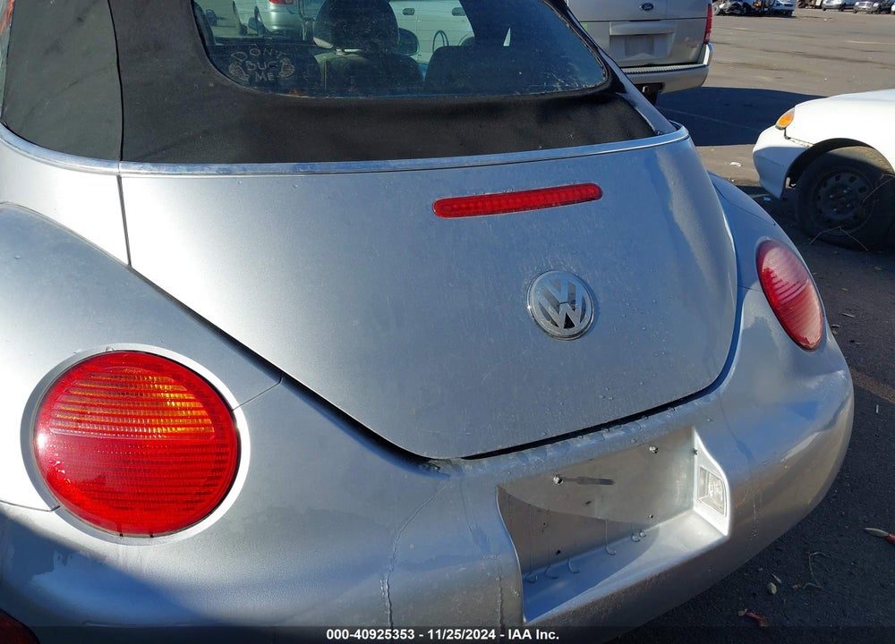 2003 VOLKSWAGEN NEW BEETLE GLS VIN: 3VWCK21Y23M302847
