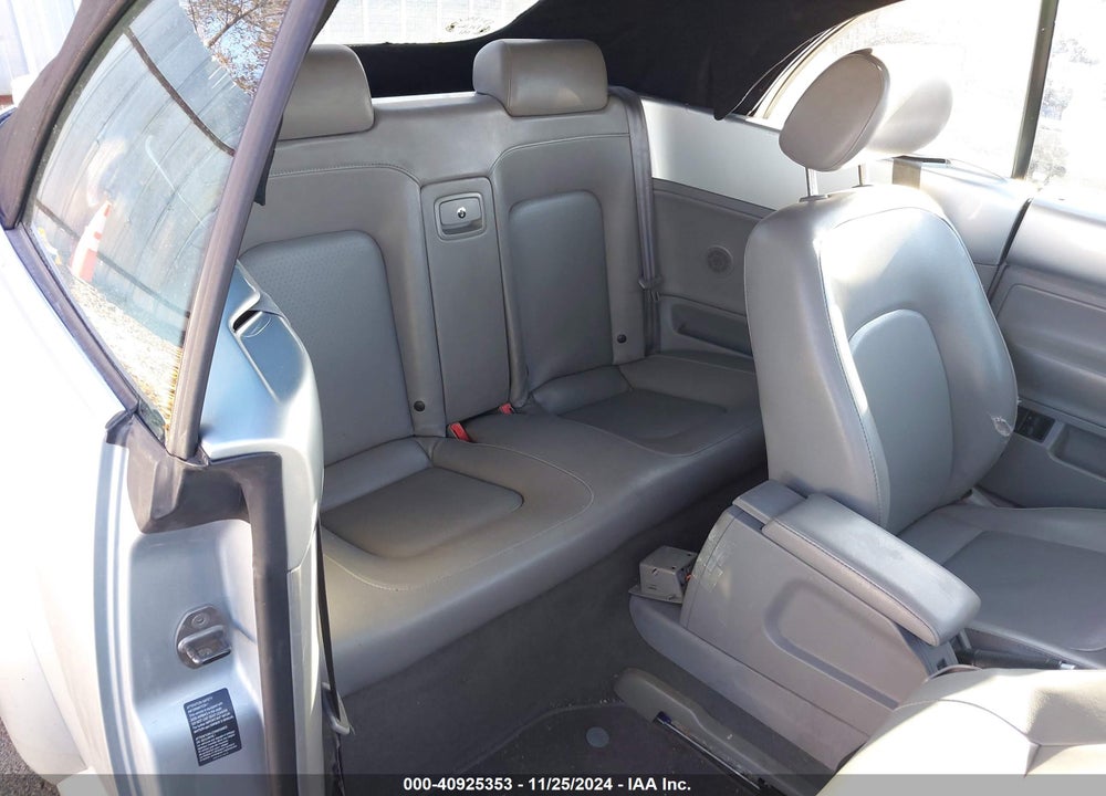 2003 VOLKSWAGEN NEW BEETLE GLS VIN: 3VWCK21Y23M302847