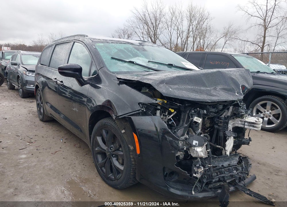 2019 CHRYSLER PACIFICA LIMITED VIN: 2C4RC1GG0KR522465