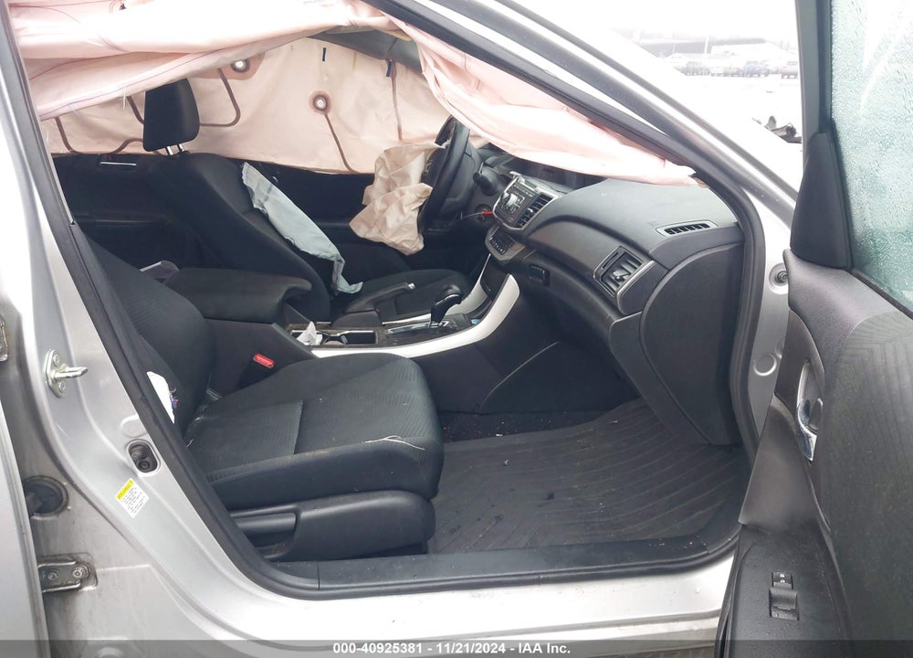 2015 HONDA ACCORD LX VIN: 1HGCR2F30FA059277