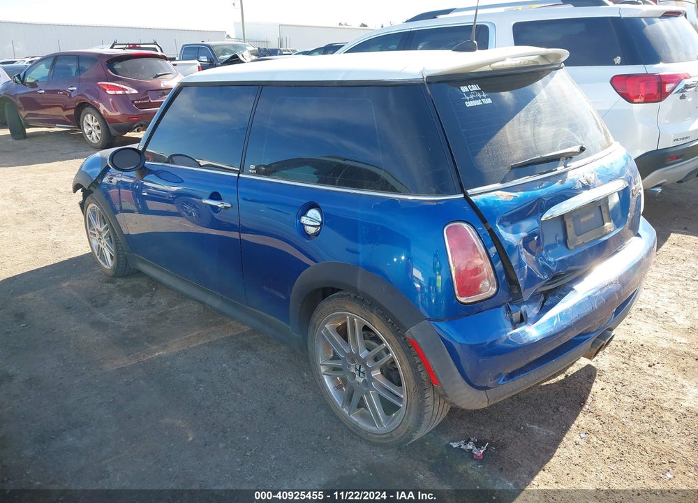 2006 MINI COOPER S VIN: WMWRE33576TJ37006