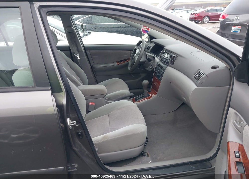 2007 TOYOTA COROLLA LE VIN: 1NXBR32E17Z839520