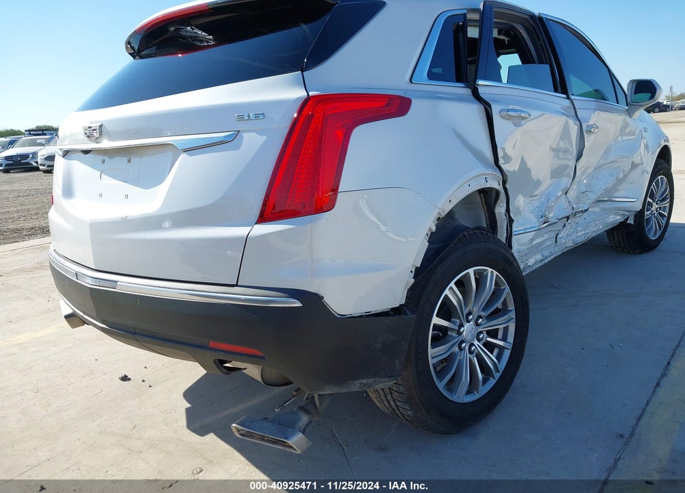 2017 CADILLAC XT5 LUXURY VIN: 1GYKNBRSXHZ190093