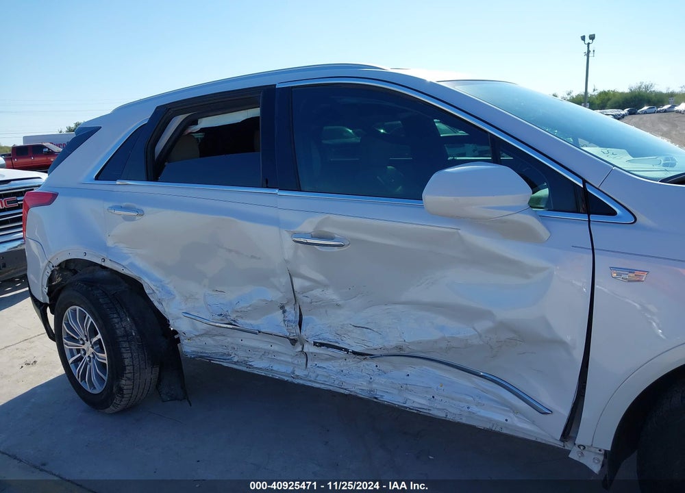 2017 CADILLAC XT5 LUXURY VIN: 1GYKNBRSXHZ190093