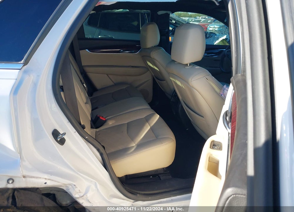 2017 CADILLAC XT5 LUXURY VIN: 1GYKNBRSXHZ190093