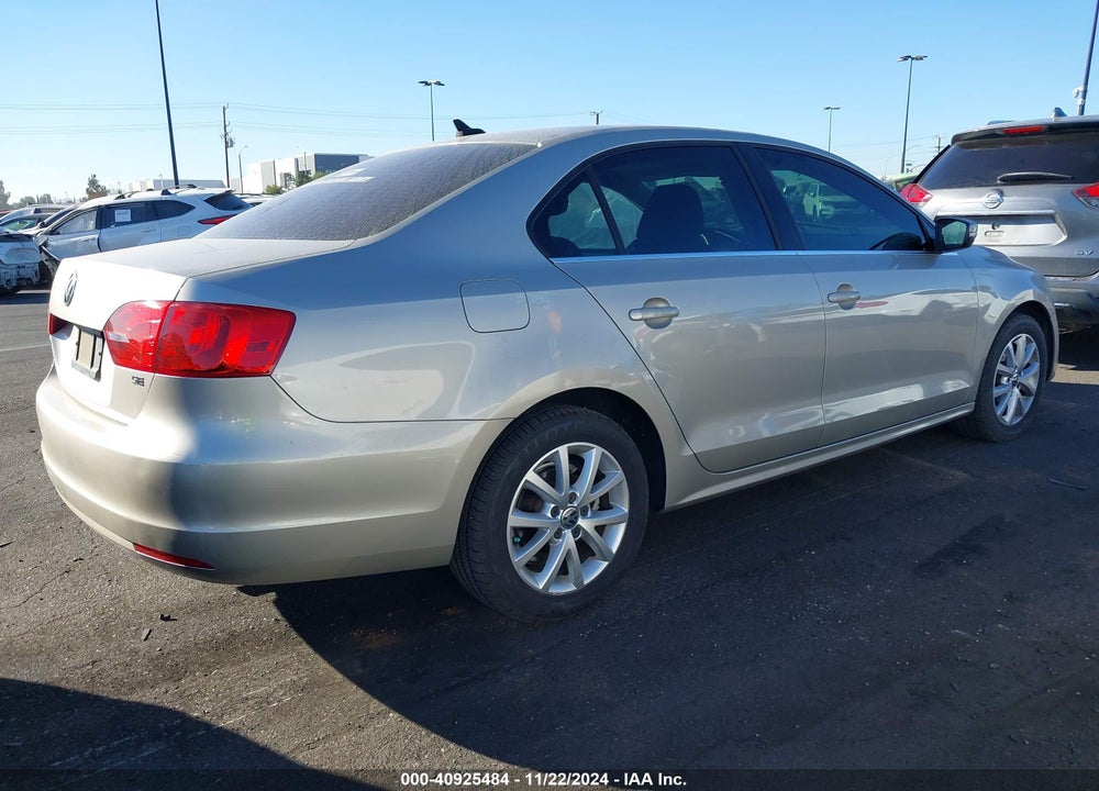 2014 VOLKSWAGEN JETTA 1.8T SE VIN: 3VWD17AJXEM254749