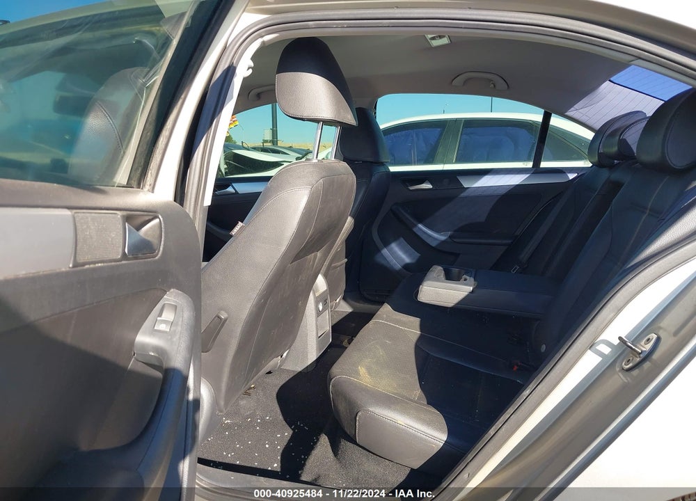 2014 VOLKSWAGEN JETTA 1.8T SE VIN: 3VWD17AJXEM254749