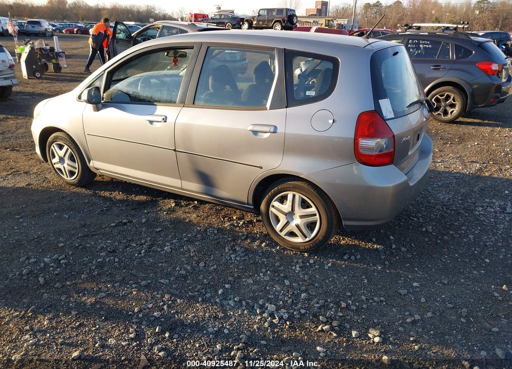 2007 HONDA FIT VIN: JHMGD38457S025467