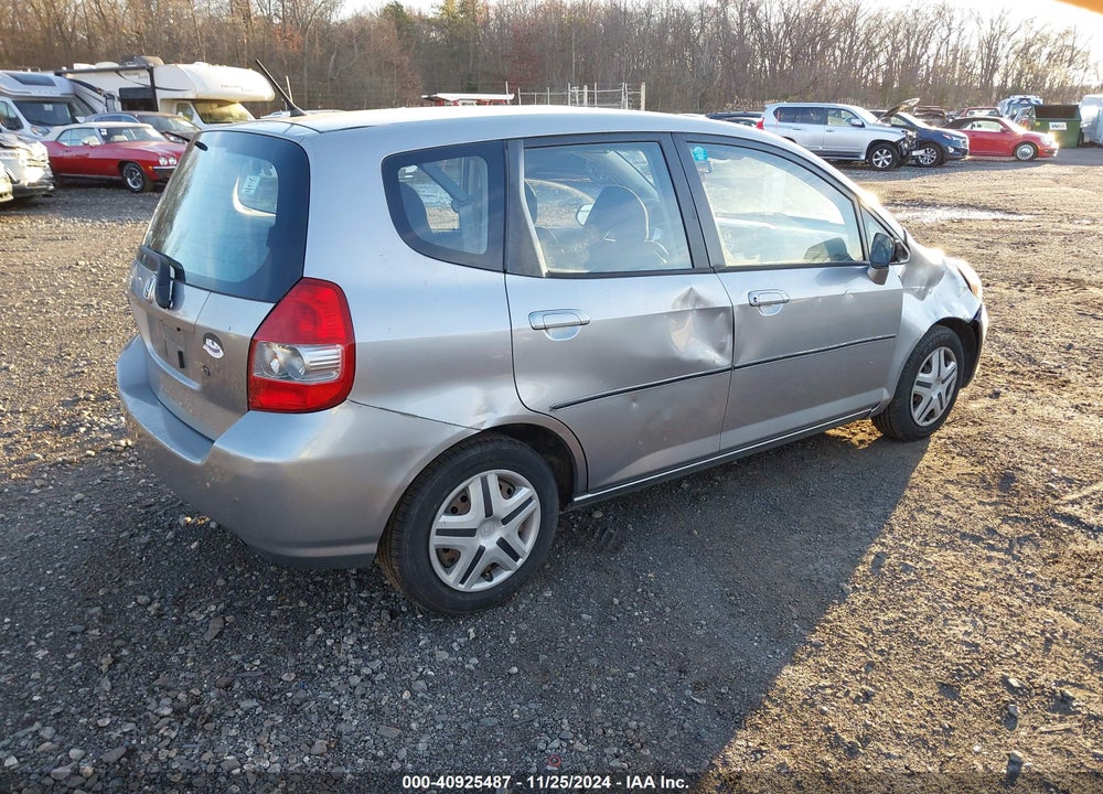 2007 HONDA FIT VIN: JHMGD38457S025467