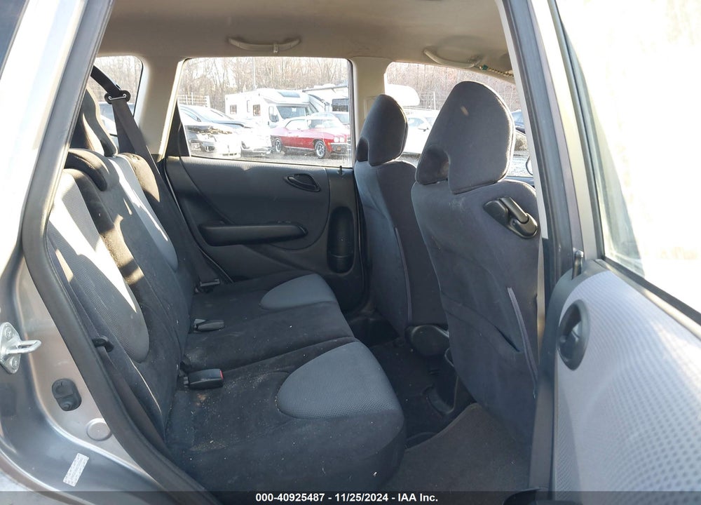 2007 HONDA FIT VIN: JHMGD38457S025467