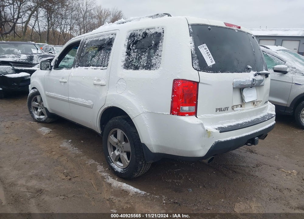 2011 HONDA PILOT EX-L VIN: 5FNYF4H57BB067062