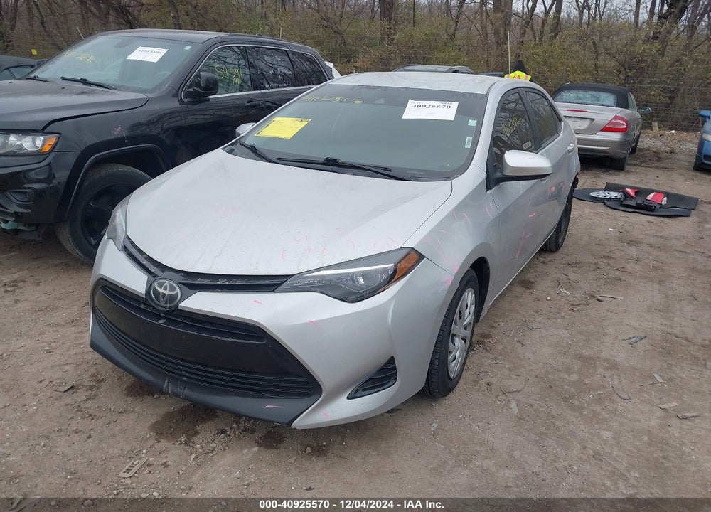 2017 TOYOTA COROLLA LE VIN: 5YFBURHE4HP656172