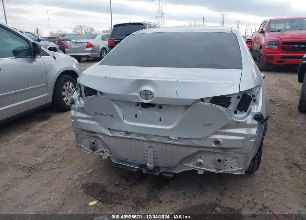 2017 TOYOTA COROLLA LE VIN: 5YFBURHE4HP656172