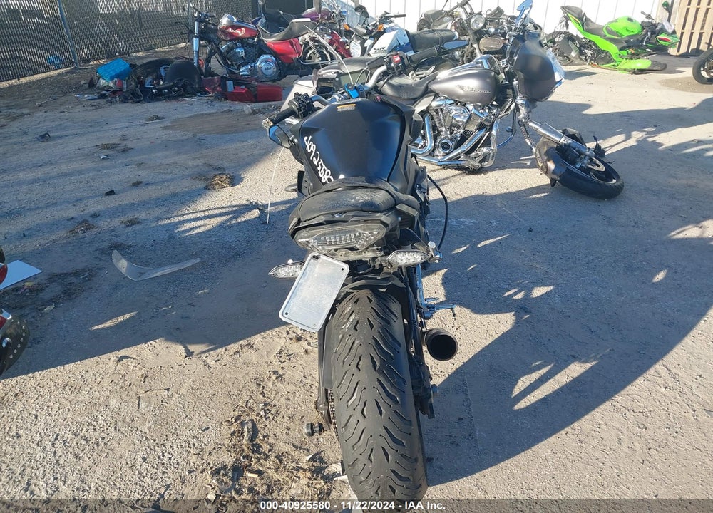 2021 YAMAHA MTN1000 VIN: JYARN48E1MA003842