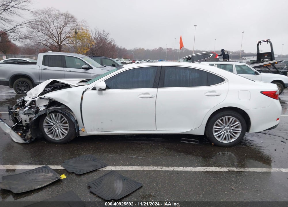 2013 LEXUS ES350 VIN: JTHBK1GG7D2039222