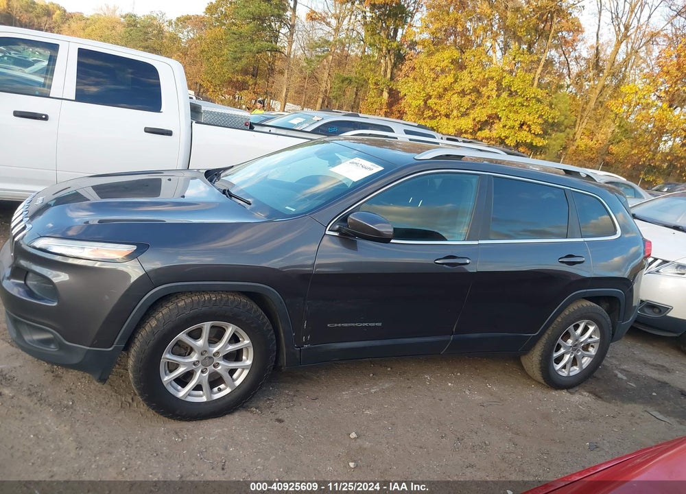 2015 JEEP CHEROKEE LATITUDE VIN: 1C4PJLCB0FW611470