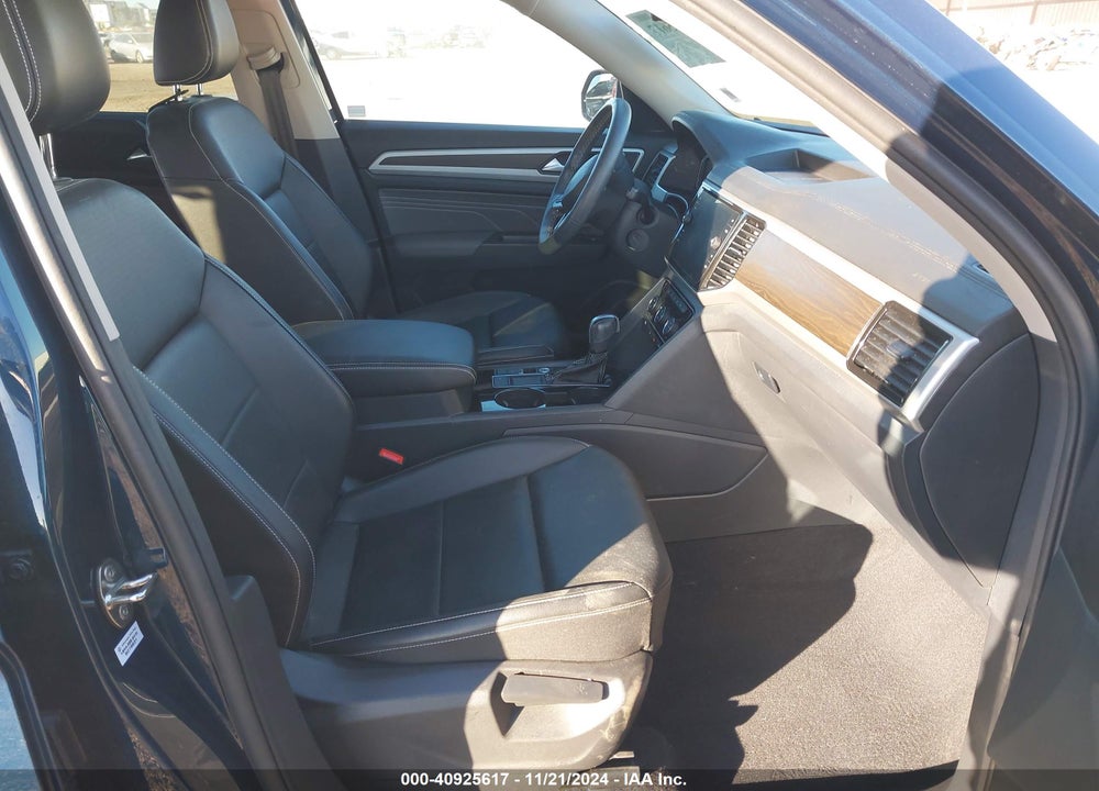 2022 VOLKSWAGEN ATLAS 3.6L V6 SE W/TECHNOLOGY VIN: 1V2JR2CA1NC517788