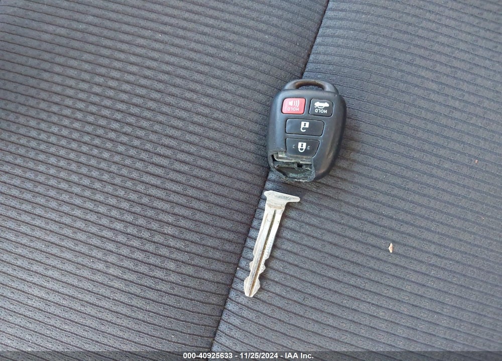 2017 TOYOTA CAMRY SE VIN: 4T1BF1FK1HU658500