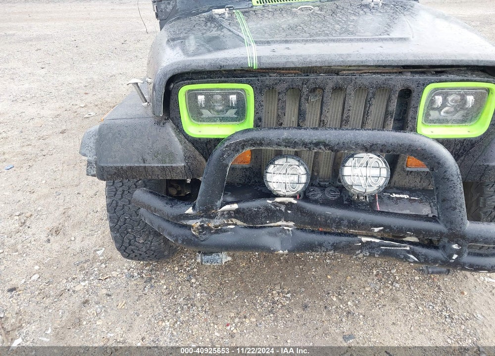 1993 JEEP WRANGLER / YJ S VIN: 1J4FY19PXPP221531