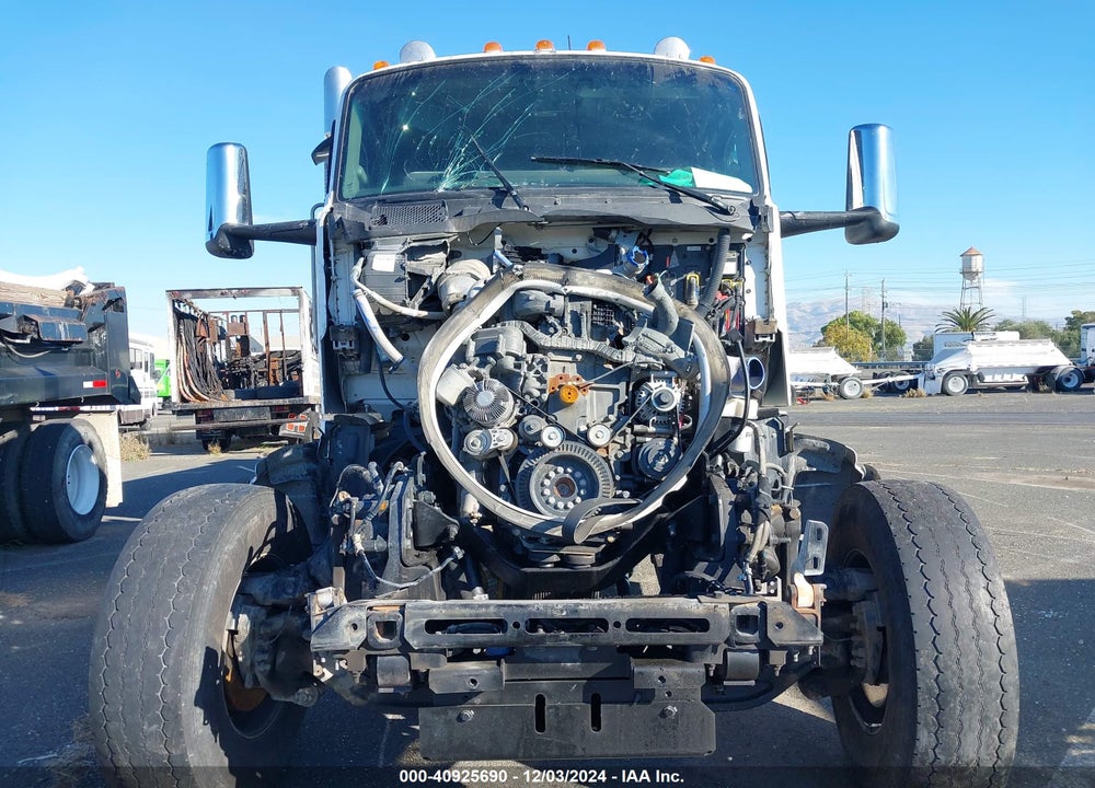 2024 PETERBILT 567 VIN: 1NPCLP0X5RD601879