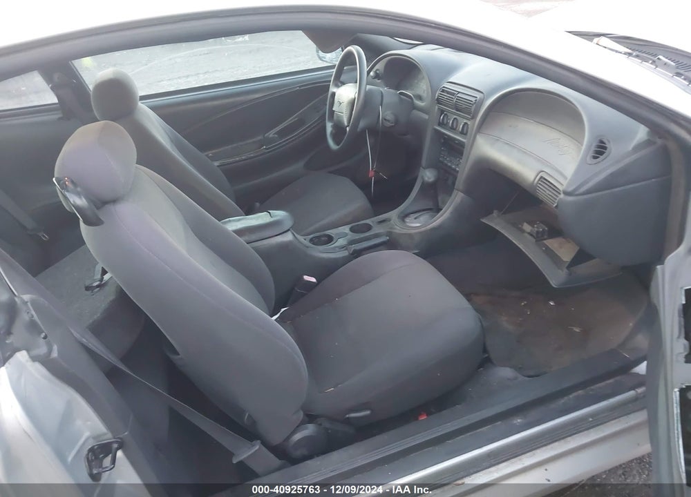 2001 FORD MUSTANG VIN: 1FAFP40461F215807