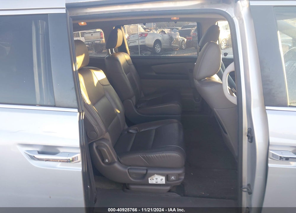 2015 HONDA ODYSSEY EX-L VIN: 5FNRL5H60FB046894