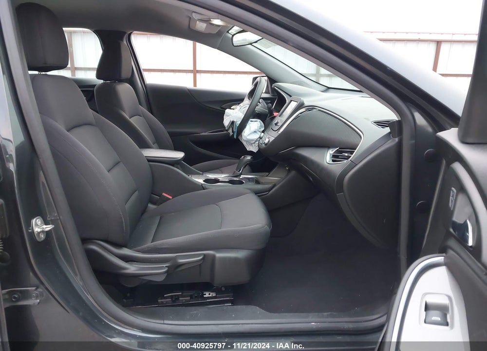 2017 CHEVROLET MALIBU 1LT VIN: 1G1ZE5ST4HF200765