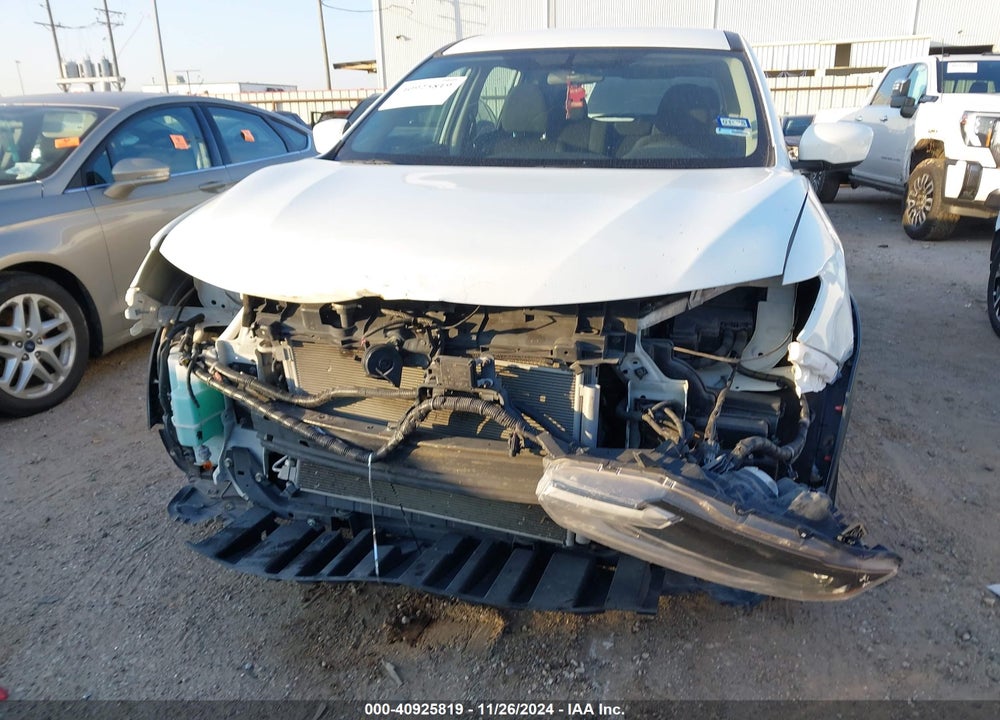2017 NISSAN ROGUE S VIN: 5N1AT2MT8HC835300