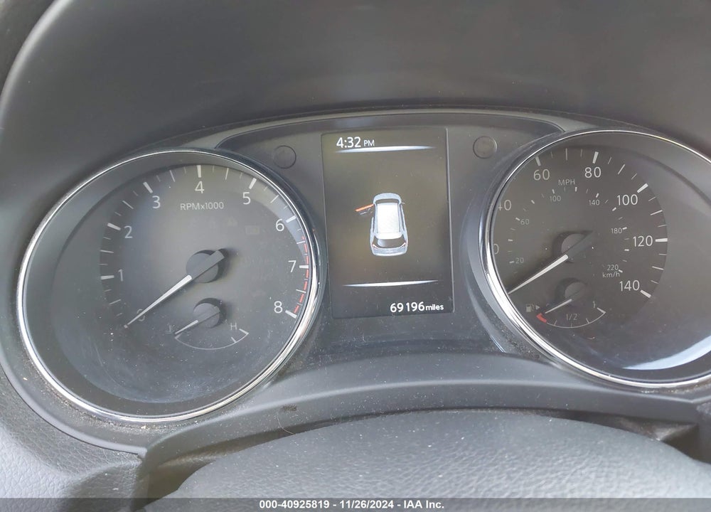 2017 NISSAN ROGUE S VIN: 5N1AT2MT8HC835300