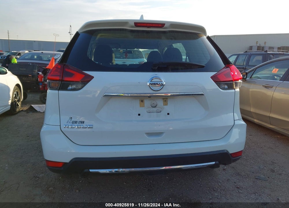 2017 NISSAN ROGUE S VIN: 5N1AT2MT8HC835300
