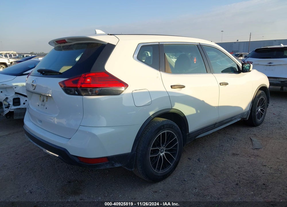 2017 NISSAN ROGUE S VIN: 5N1AT2MT8HC835300