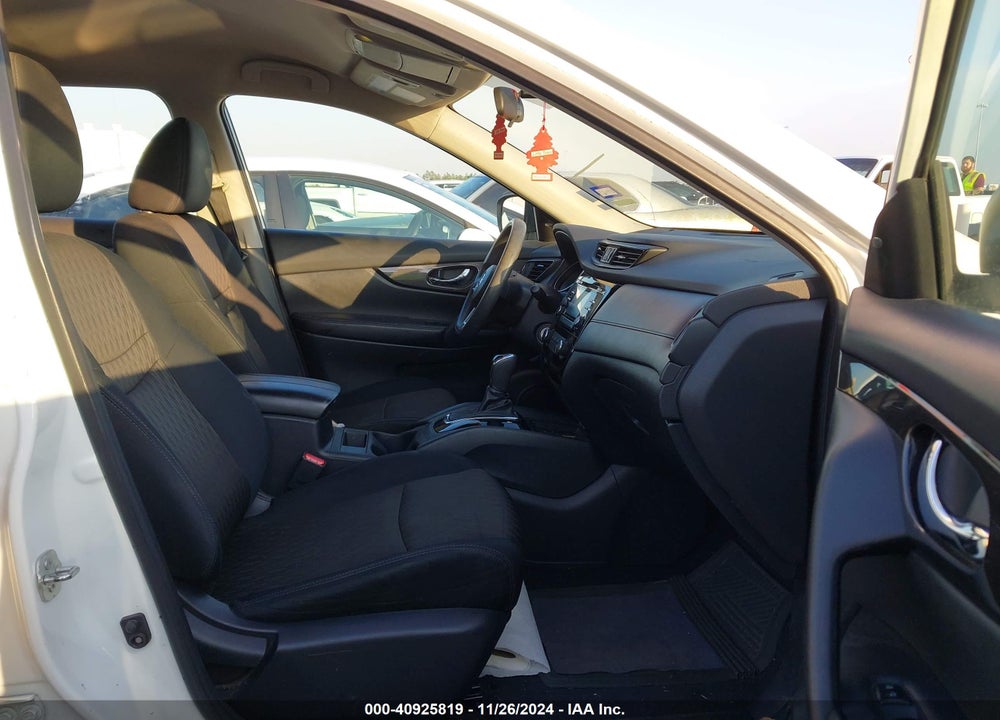 2017 NISSAN ROGUE S VIN: 5N1AT2MT8HC835300