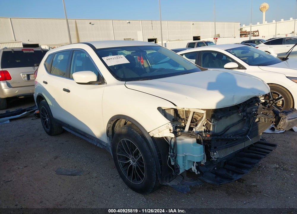 2017 NISSAN ROGUE S VIN: 5N1AT2MT8HC835300