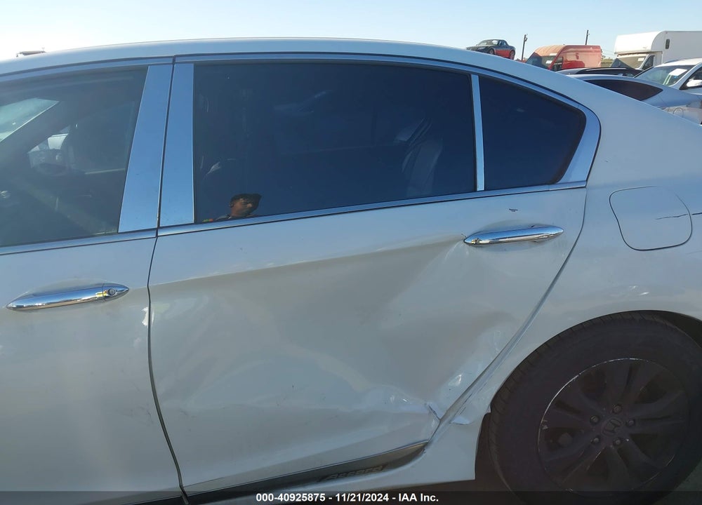2015 HONDA ACCORD LX VIN: 1HGCR2F33FA055708
