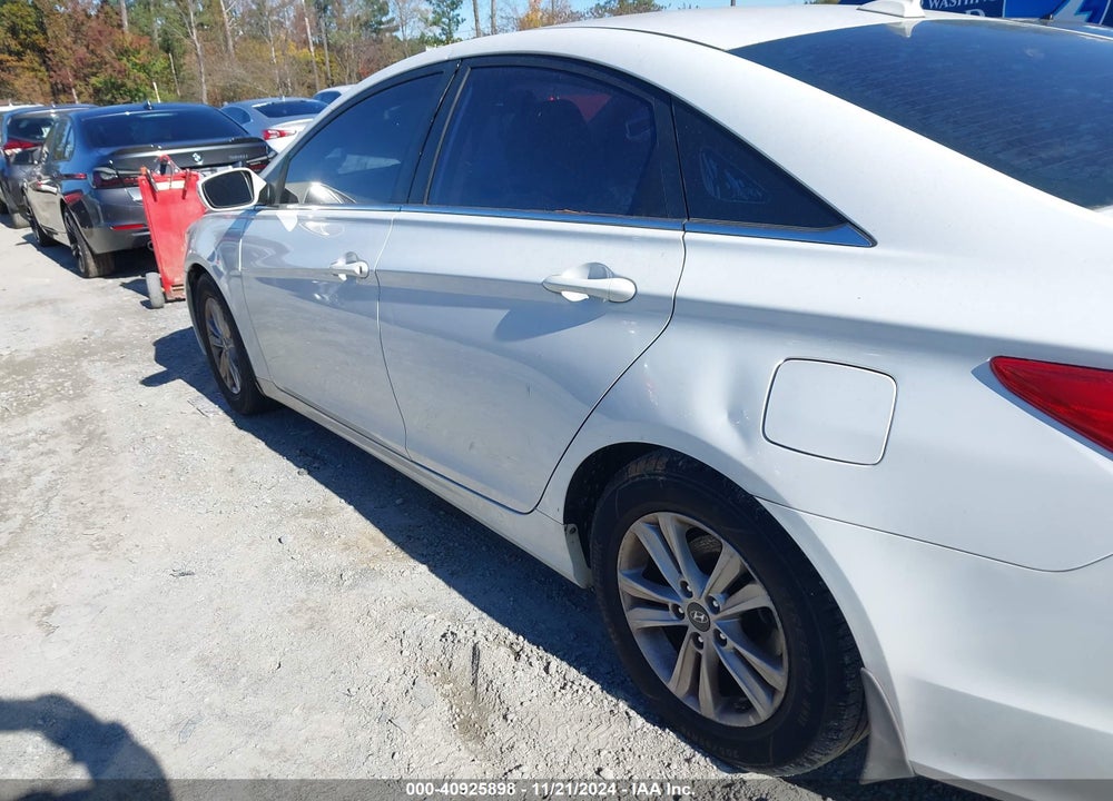 2013 HYUNDAI SONATA GLS VIN: 5NPEB4AC9DH611234