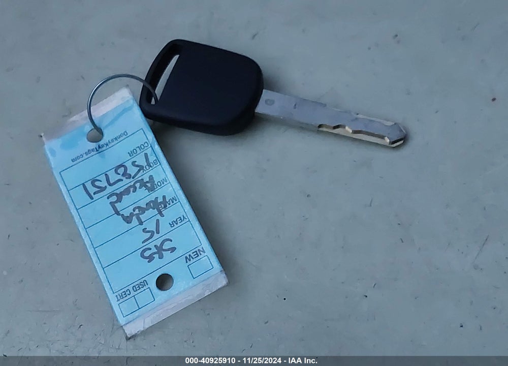2015 HONDA ACCORD LX VIN: 1HGCR2F34FA158751
