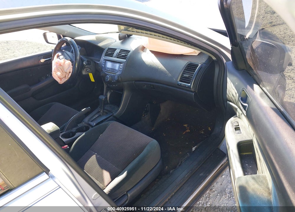 2003 HONDA ACCORD 2.4 LX VIN: 1HGCM56353A103088