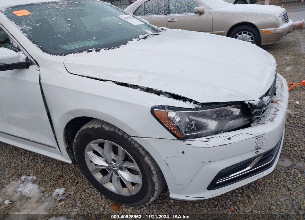 2016 VOLKSWAGEN PASSAT 1.8T S VIN: 1VWAT7A30GC014595
