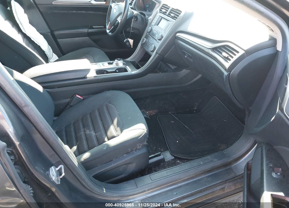 2017 FORD FUSION S VIN: 3FA6P0G77HR107153