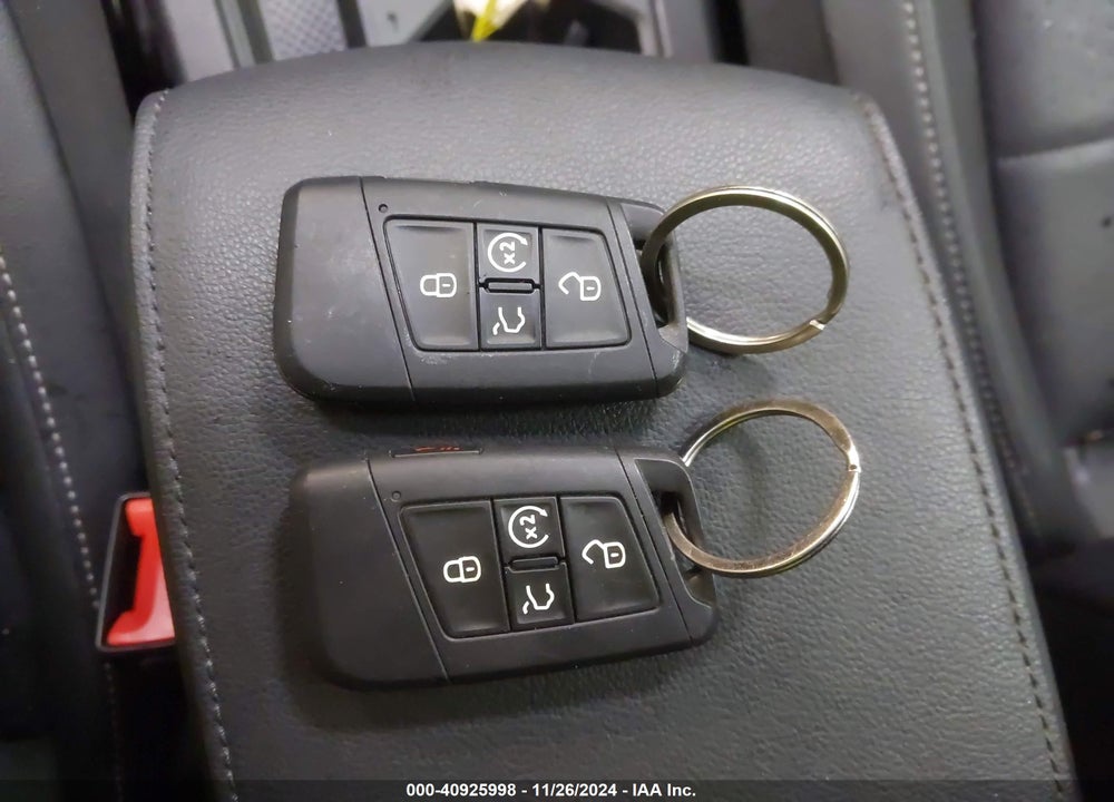 2019 VOLKSWAGEN TIGUAN 2.0T SE/2.0T SEL/2.0T SEL R-LINE/2.0T SEL R-LINE BLACK VIN: 3VV2B7AX1KM008360