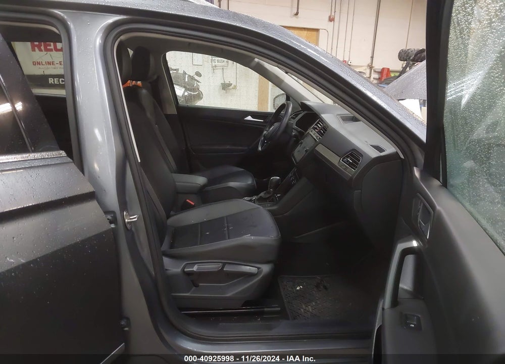 2019 VOLKSWAGEN TIGUAN 2.0T SE/2.0T SEL/2.0T SEL R-LINE/2.0T SEL R-LINE BLACK VIN: 3VV2B7AX1KM008360