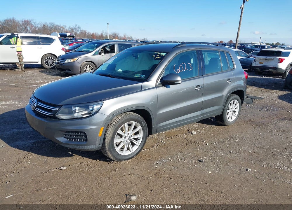 2018 VOLKSWAGEN TIGUAN LIMITED 2.0T VIN: WVGBV7AX0JK004355