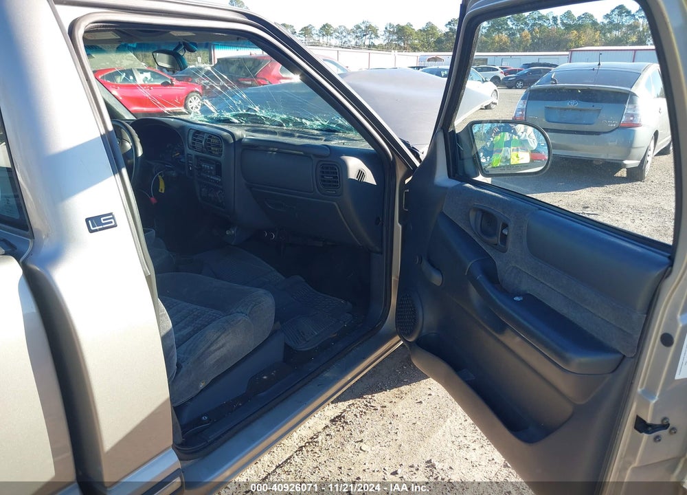2000 CHEVROLET S-10 LS VIN: 1GCCS1452Y8262196