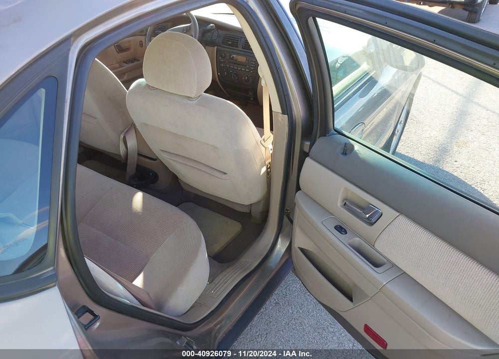 2002 FORD TAURUS SES VIN: 1FAFP55U22A105222